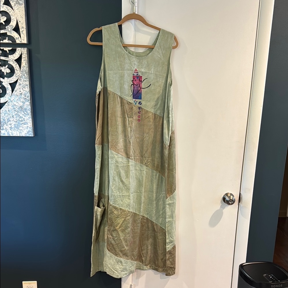 Elegant Green Sleeveless Dress